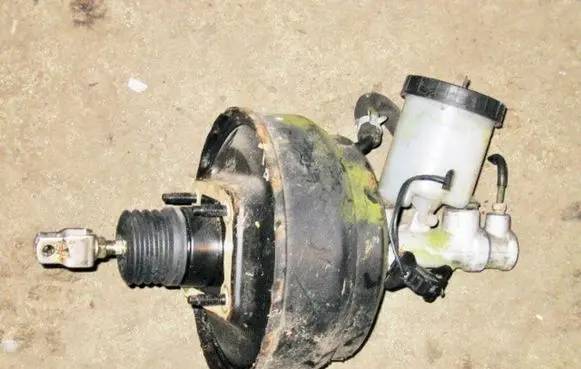 Mazda Demio Master brake cylinder