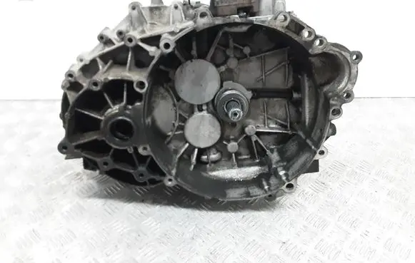 Volvo V70 Manual 6 speed gearbox 30783235