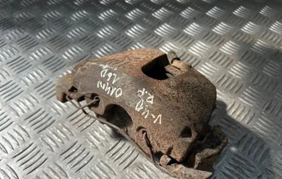 Volvo V40 Front brake caliper