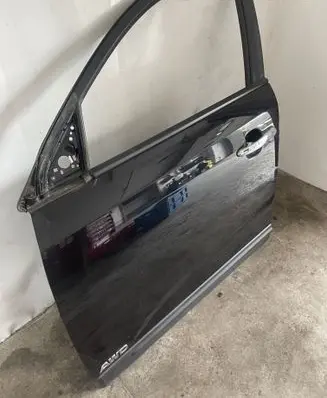 KIA Sorento Front door