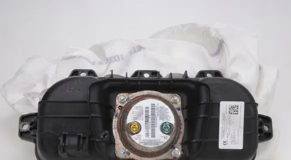 Aston Martin DB11 Passenger airbag