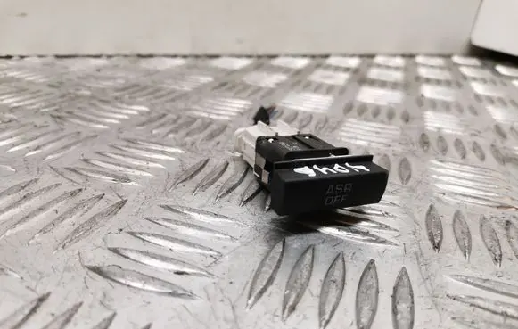 Traction control (ASR) switch
