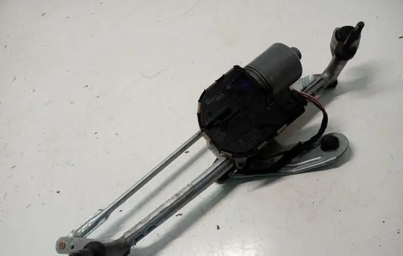 Volkswagen Golf VII Front wiper linkage 517955023B