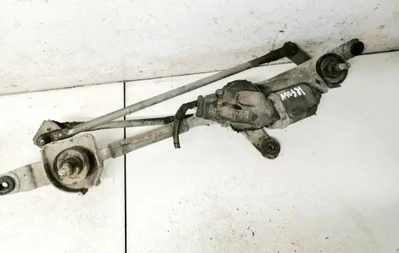 Opel Insignia A Front wiper linkage and motor