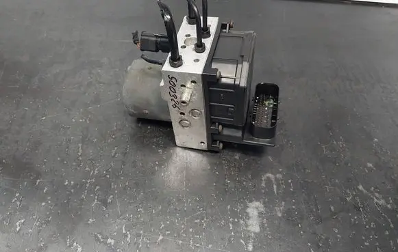 Volkswagen PASSAT B5.5 ABS Pump 4B0614517G 0265225124 0265950055