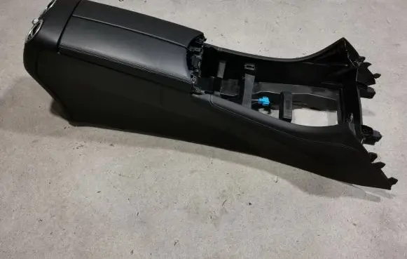 Mercedes-Benz GLC C253 Armrest A2056808804 A2536806800