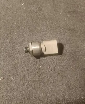 Volkswagen Amarok Oil pressure sensor 06E906054C