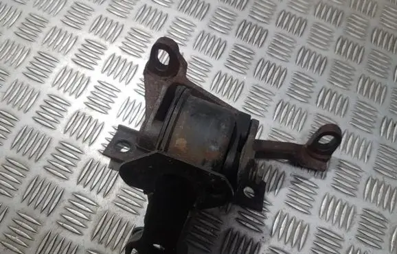 Ford Mondeo MK II Engine mount bracket 97bb7m124aa 97bb-7m124-aa