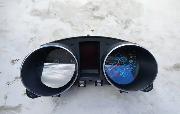 Volkswagen Golf VI Speedometer (instrument cluster) 5K0920871A