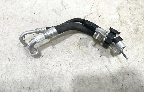 Air conditioning (A/C) pipe/hose