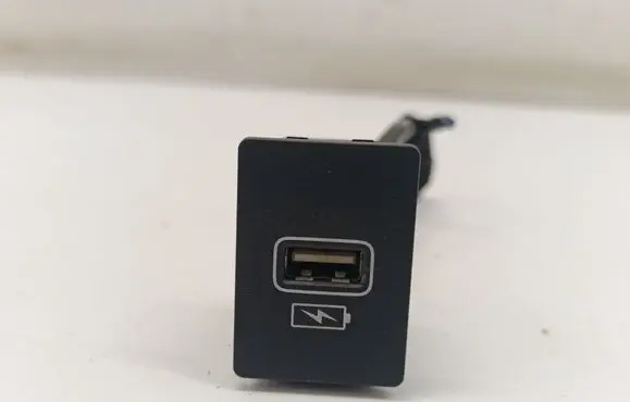 Honda Jazz IV GR USB socket connector 