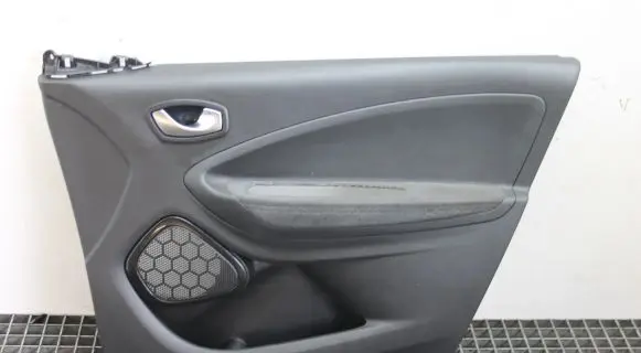 Renault Zoe Front door card panel trim