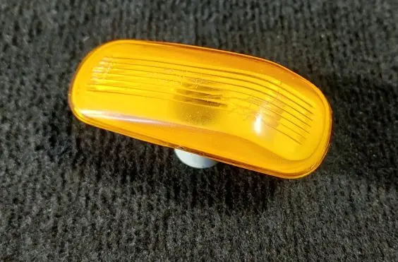 Front fender indicator light