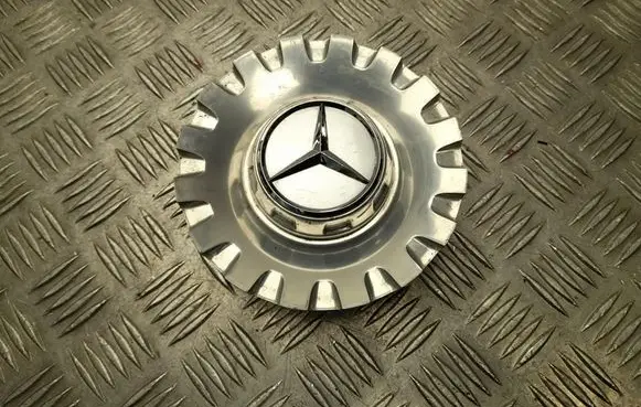 Mercedes-Benz S W222 Wheel nut cap/cover A2224000900