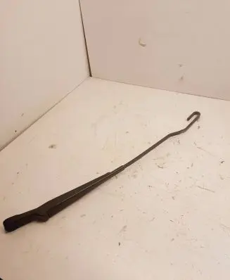 Volkswagen PASSAT B4 Front wiper blade arm 3A1955410