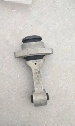 KIA Ceed Engine mount bracket 21950A5000