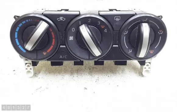 Nissan Qashqai Climate control unit
