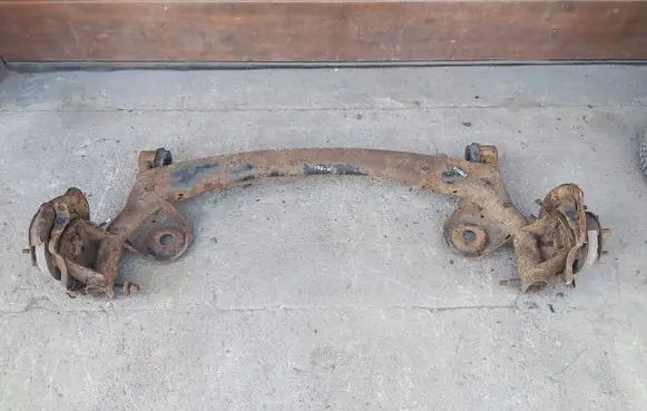Toyota Previa (XR30, XR40) II Rear axle beam 