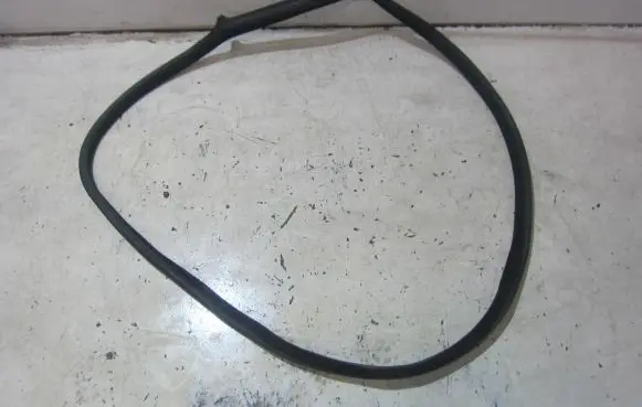 BMW 6 F06 Gran coupe Rubber seal rear door 51357275315