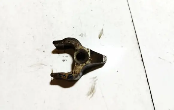 BMW 5 GT F07 Fuel Injector clamp holder