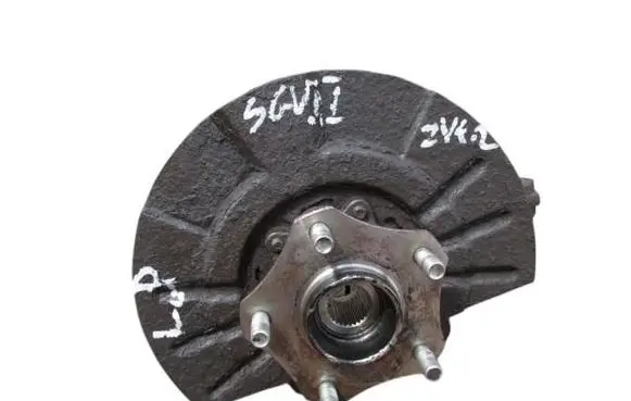 Suzuki Grand Vitara II Front wheel hub spindle knuckle