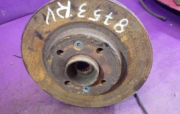 Renault Kangoo I Front wheel hub spindle knuckle