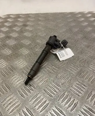 Volvo XC60 Fuel injector 31432836