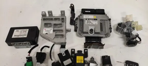 KIA Soul Engine ECU kit and lock set 39110-2BCD0