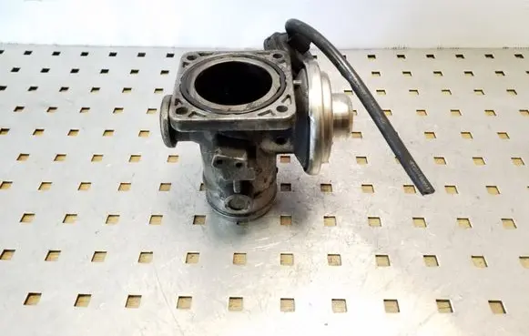 Volkswagen II LT EGR valve 074129463A