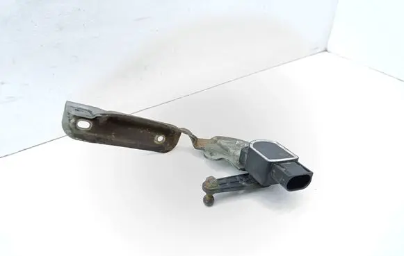 Mercedes-Benz C W204 Air suspension front height level sensor A0045428518