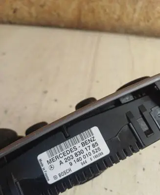 Mercedes-Benz C W203 Climate control unit A2038301785