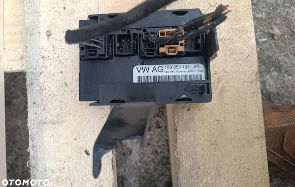 Skoda Octavia Mk2 (1Z) Comfort/convenience module 1K0959433AK