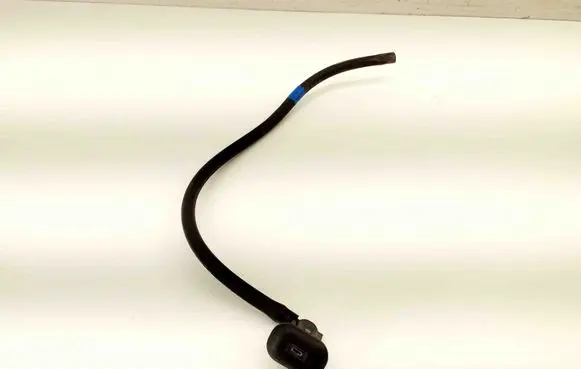 Toyota Yaris XP210 Windshield washer fluid hose 