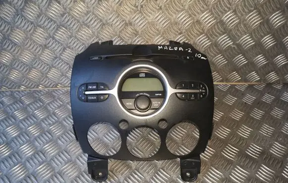 Mazda 2 Radio/CD/DVD/GPS head unit 14797726 DL4066AR0 09K1B3995977