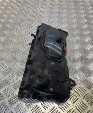 Renault Master III Rocker cam cover 175B18320R