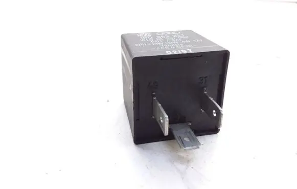 Volkswagen Polo III 6N 6N2 6NF Hazard warning light relay 1H0953227