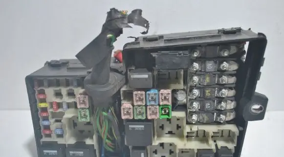 Volvo V50 Fuse module 518818000