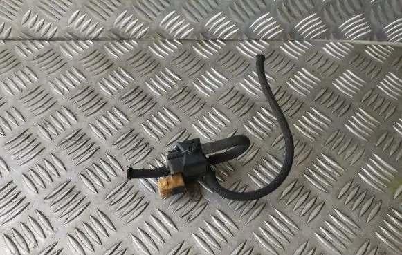 Volkswagen Golf IV Turbo solenoid valve 054906267A 72148304