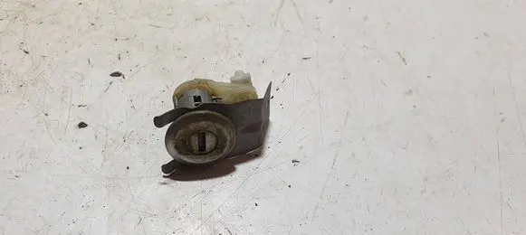 Dacia Sandero II Front door lock (next to the handle) 