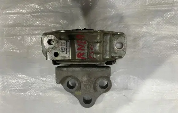 Fiat 500X Engine mounting bracket 519360250