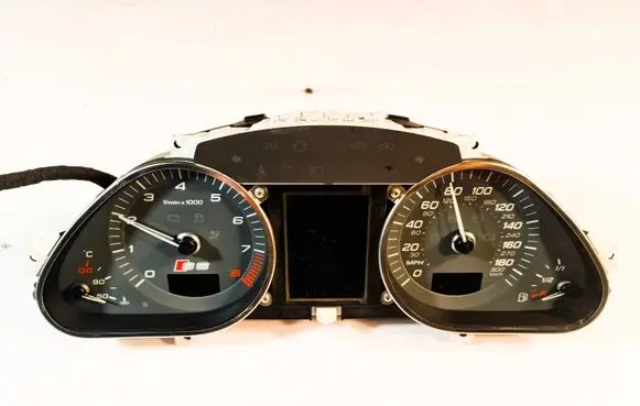 Audi A6 S6 C6 4F Speedometer (instrument cluster) 4F0920980P 4F0910930C