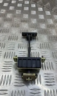 Mercedes-Benz E W211 Front door check strap stopper