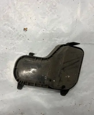 Mercedes-Benz Vito Viano W639 Headlight/headlamp dust cover 24670200R