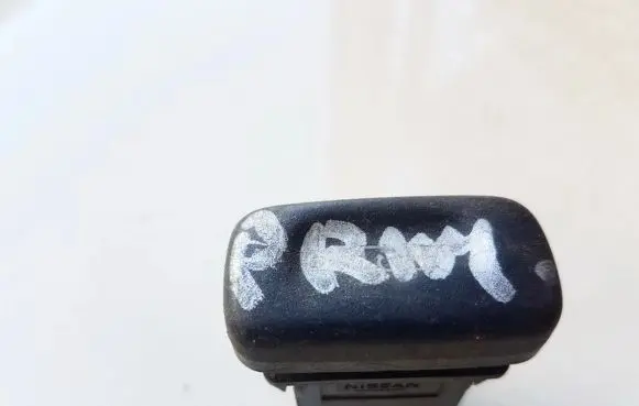 Nissan Primera Windscreen/window heater switch