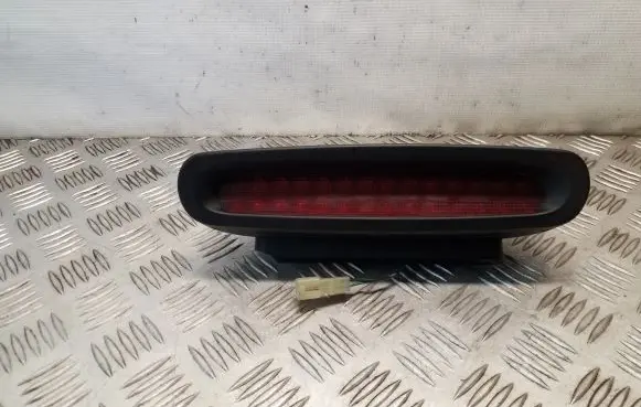 Hyundai Terracan Third/center stoplight