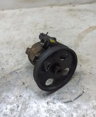 Renault Clio II Power steering pump 7700840105 7700840805
