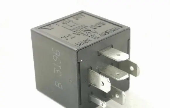 Volvo 340 - 360 Fuel pump relay 3414899