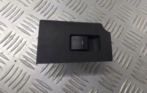 Ford Focus Quarter vent window switch 8S43-54275A28