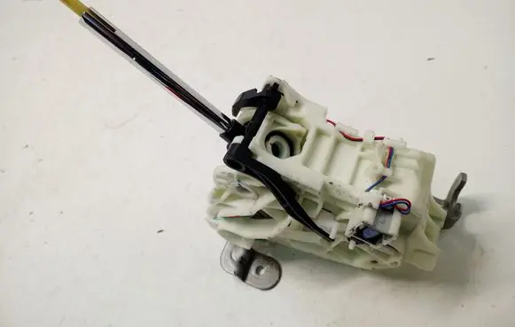 Renault Trafic III (X82) Gear selector/shifter in gearbox 1011069R