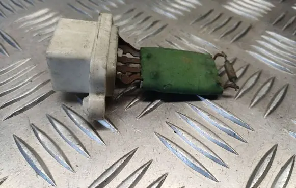 Ford C-MAX I Heater blower motor/fan resistor 3M5H18B647AC